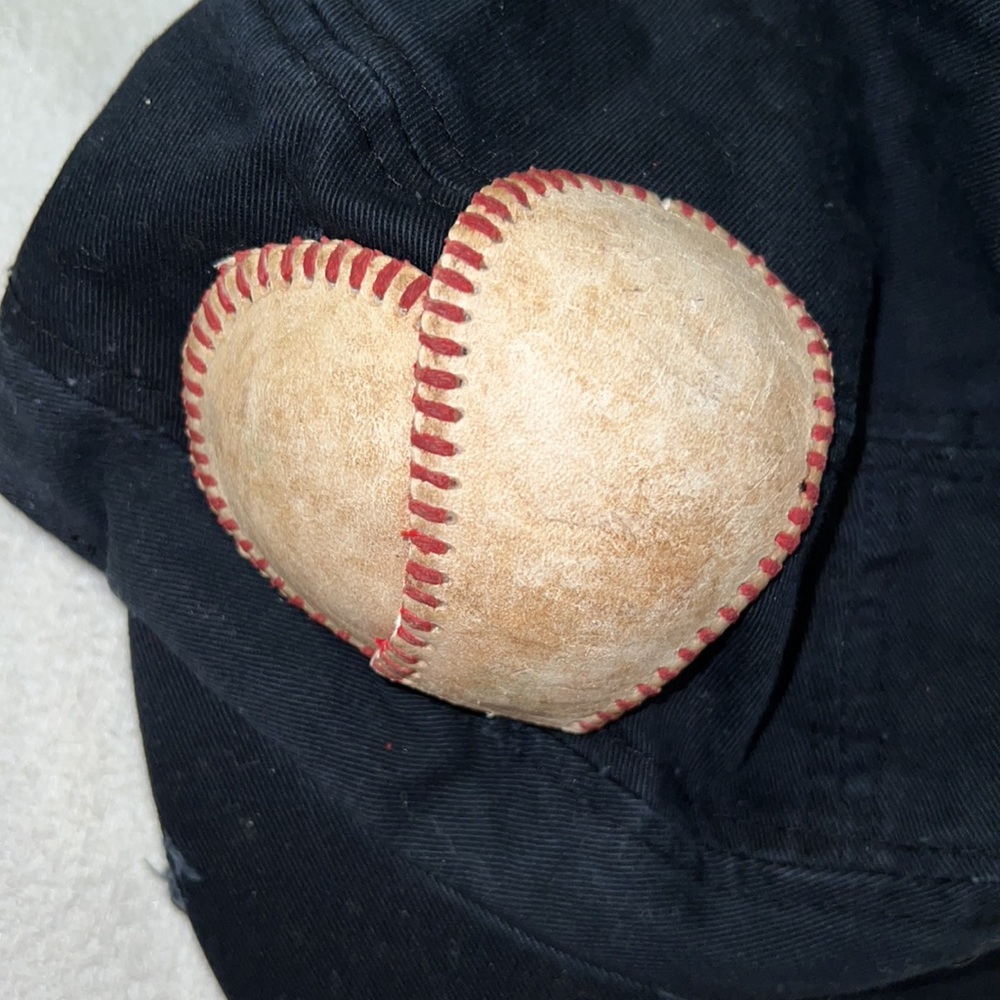 Heart Baseball Cap - Picture 3 of 4